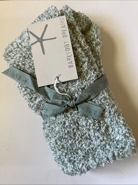 Barefoot Dreams Cozy Textured Socks in Light Sage Green